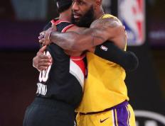 雷竞技- 湖人卡考克 