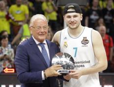 雷电竞-欧冠赛程吃紧，达拉斯独行侠集结日造点机会，信心回归，控场能力受关注的简单介绍