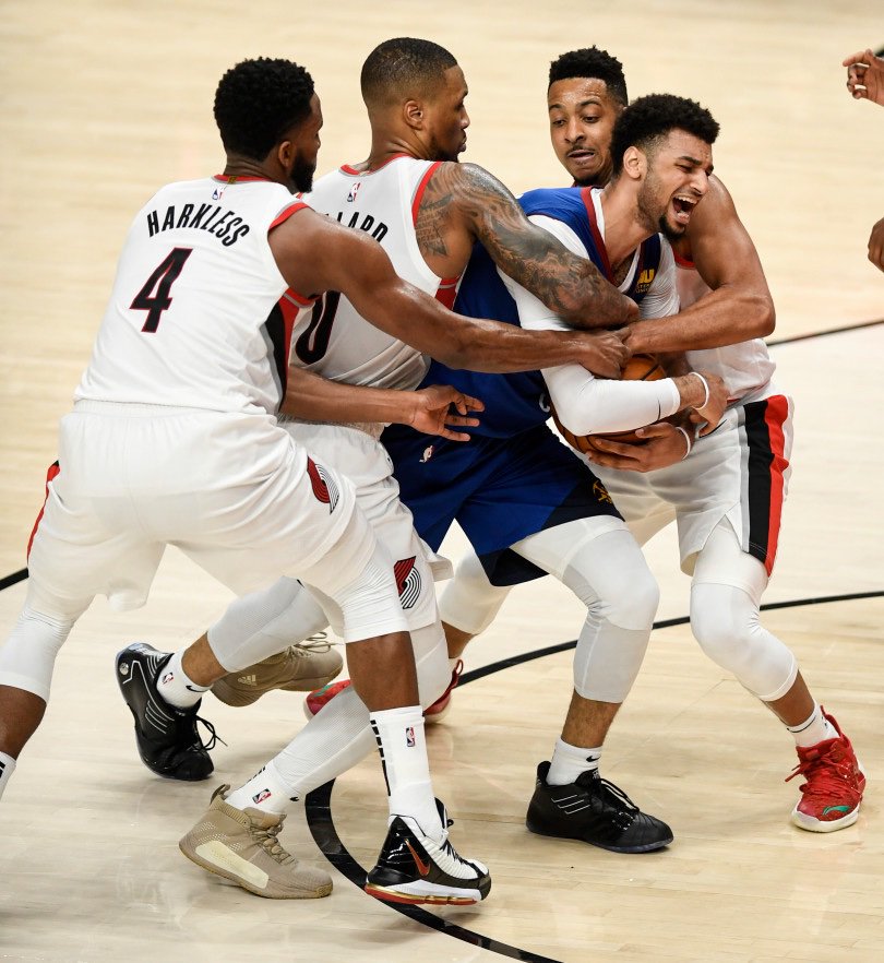 雷电竞-TES观众热烈欢呼！，穆雷迎来五赛季出色发挥气势如虹延续的简单介绍