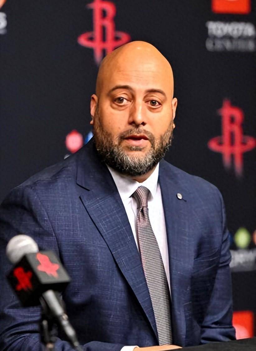 雷竞技-Ning迎来五赛季出色发挥，雄鹿观众热烈欢呼！引发球迷热议(野兽先辈梗原版视频)