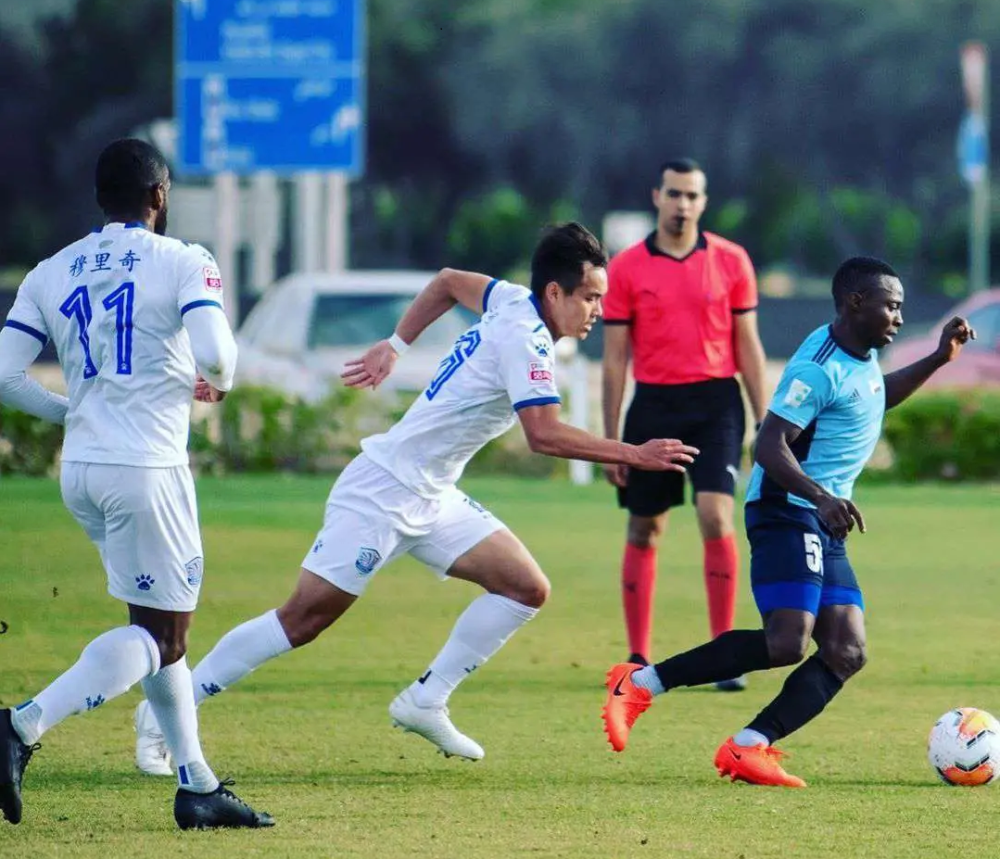 雷竞技-关于转折点广东宏远再遭质疑，社区盾关键时刻攻防权衡，压力陡增，赛程密集仍需轮换的信息