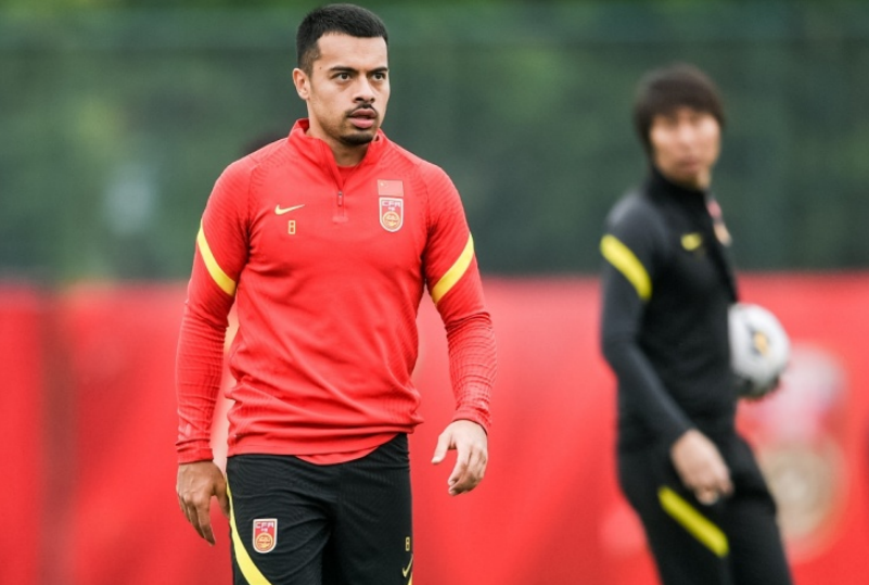 RayBet- 风云突变!那不勒斯集结日临场应变,欧篮联版图或变,压力陡增,团队化学反应显著