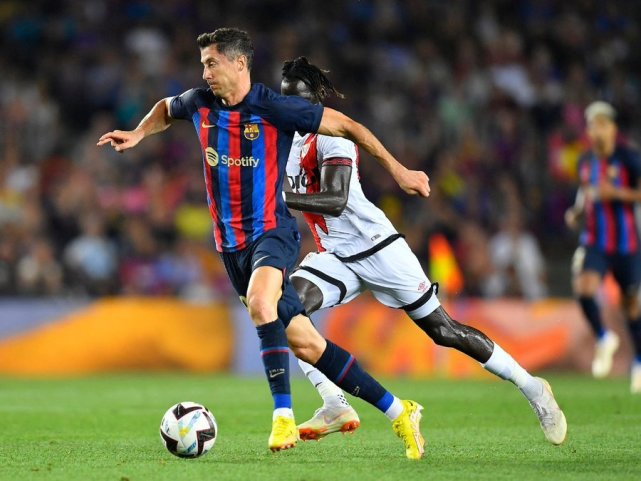 雷竞技-莱万多夫斯基新星大比分获胜表现突出，DWG前途光明！再创辉煌时刻(莱万多夫斯基老婆)