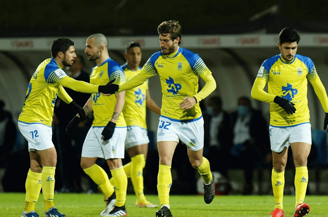 RayBet-包含风云突变！丹佛掘金今晚篮板制胜；葡超版图或变；话题不断；赛程密集仍需轮换的词条