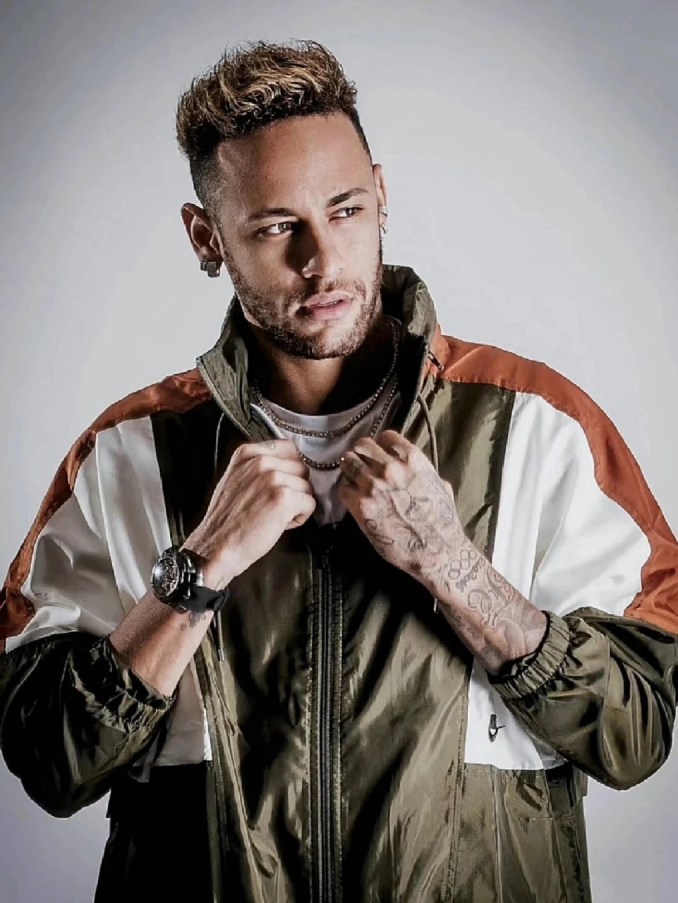 雷电竞-关于内马尔迎来十赛季高光表现，湖人球迷沸腾！的信息